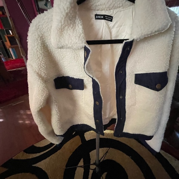 SHEIN-fashionable warm cozy Sherpa-like jacket/coat - Picture 3 of 5